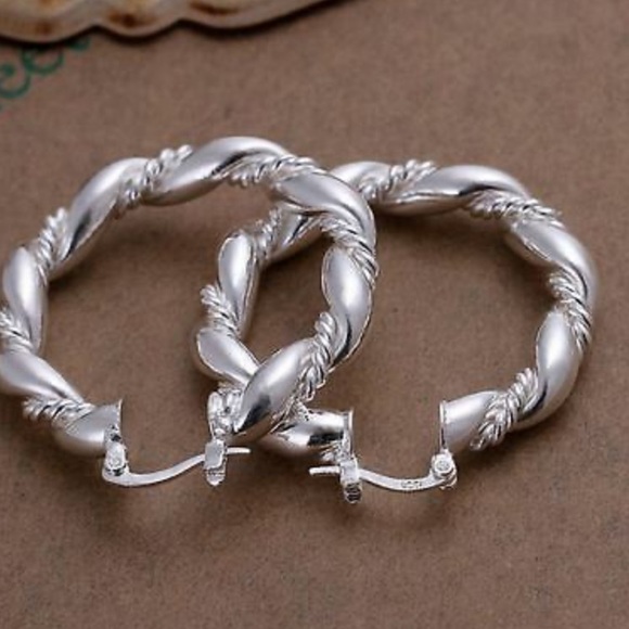 NEW 925 Sterling Silver Earrings - Picture 3 of 3